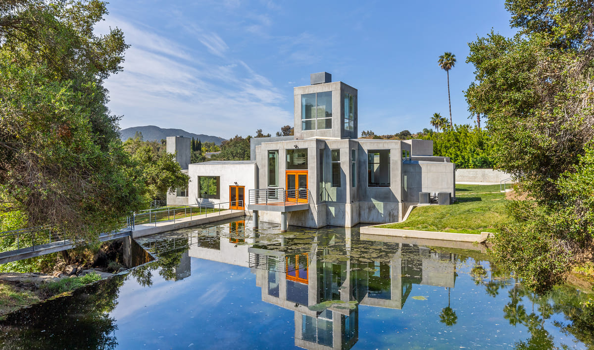 Inside a rare 1980s Frank Gehry home with unique geometries | News