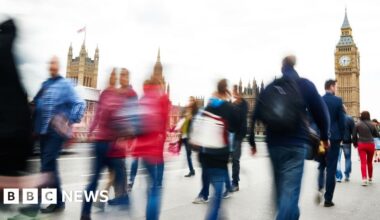 Government borrowing falls by £20bn in year to March - BBC
