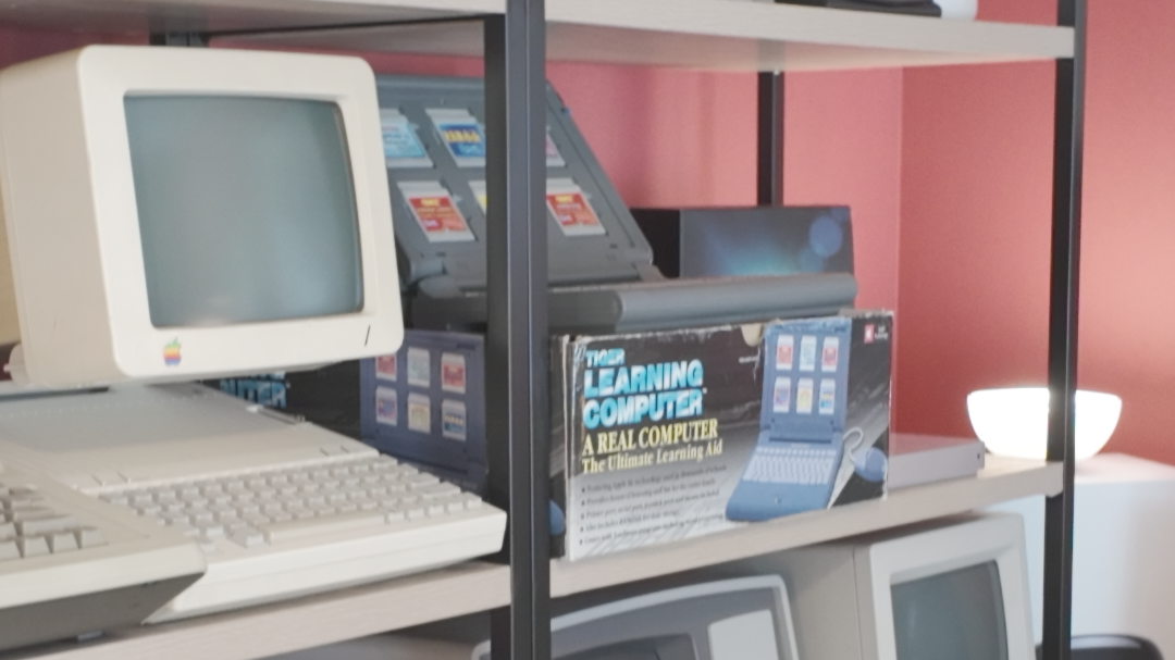 20260401 Apple 50 Years Superfan Thumb Clean vrtc.png