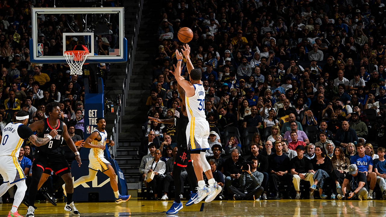 Stephen Curry Scores 29 Points in Return to Lineup; Warriors Come Up Just Short Against Rockets on Sunday Night | Golden State Warriors - NBA