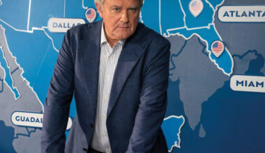 How to laugh at the lanyard class