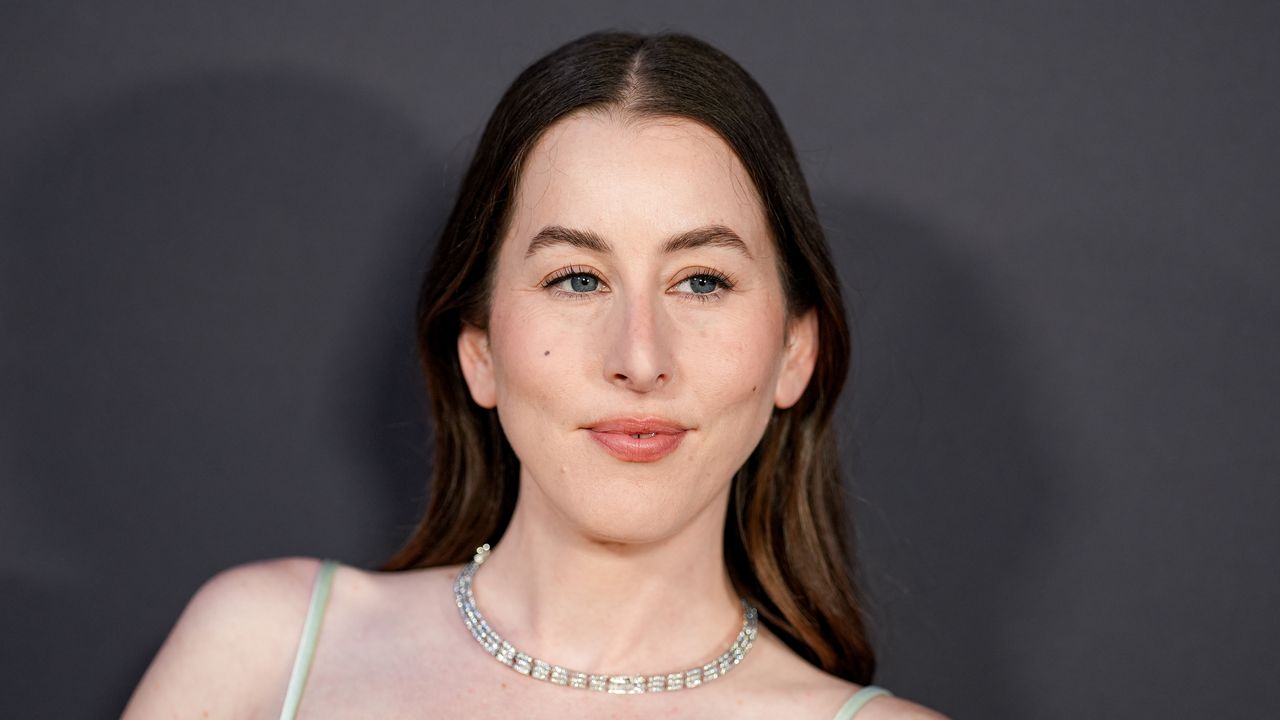 Alana Haim Had to Put Her People-Pleasing on Ice to Make ‘The Drama’ - Vogue