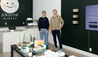 AI is the boss at this retail store. What could go wrong?
