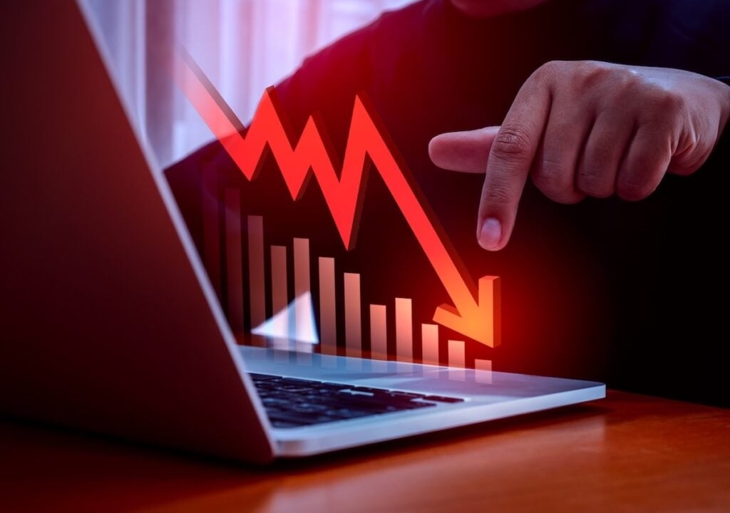 'Rich Dad Poor Dad' Author Robert Kiyosaki Says the 'Global Stock Market Is Collapsing' and Warns 'Promises Break During Wars'