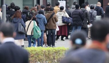 Japan Adopts Support Program for Job Ice Age Generation