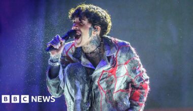 Can Oli Sykes still scream? Bring Me The Horizon re-recording debut 2006 album - BBC