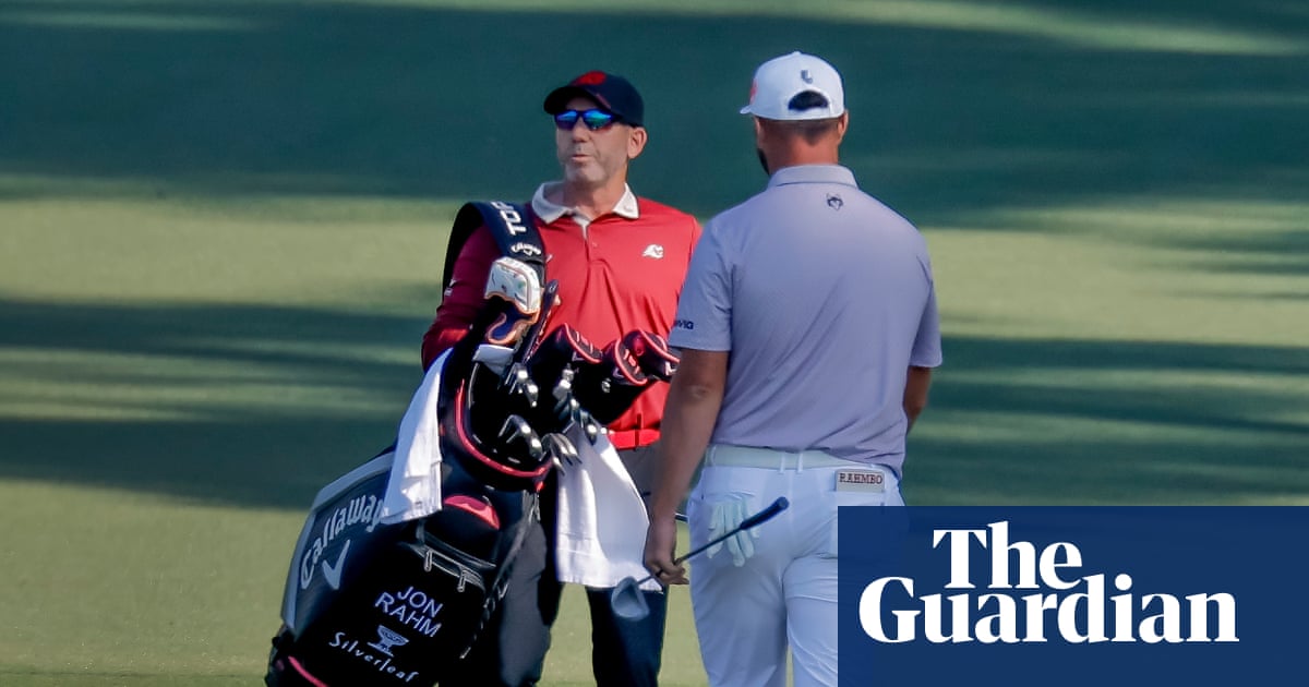 Sergio García warned after breaking club in Masters meltdown before carrying Jon Rahm’s bag | Sergio García