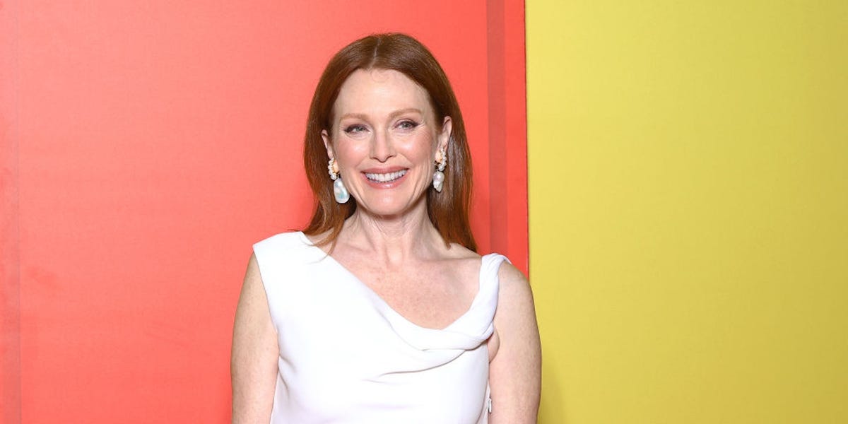 Julianne Moore, 65, relies on this unusual walking technique to stay fit – how to do it effectively