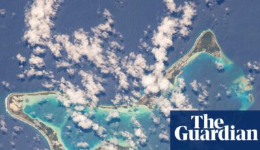 Mauritius vows to ‘decolonise’ Chagos Islands after Starmer shelves handover | Chagos Islands