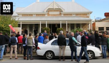 Australia's economy is underpinned by housing, which is why housing won't get cheaper, super boss warns