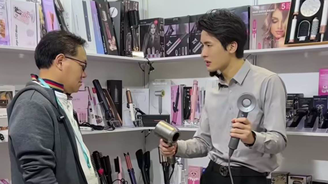 Hawking tradition evolves to grab attention of worldwide audience