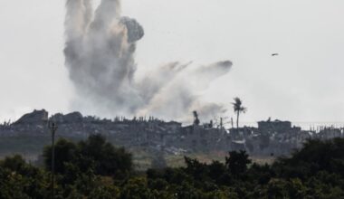 Israeli fire kills four Palestinians in Gaza, medics say