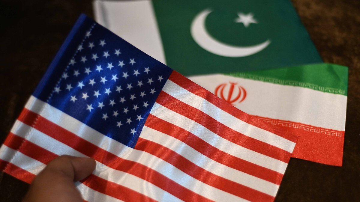 Oil prices jump on US-Iran talks uncertainty, stocks hold up