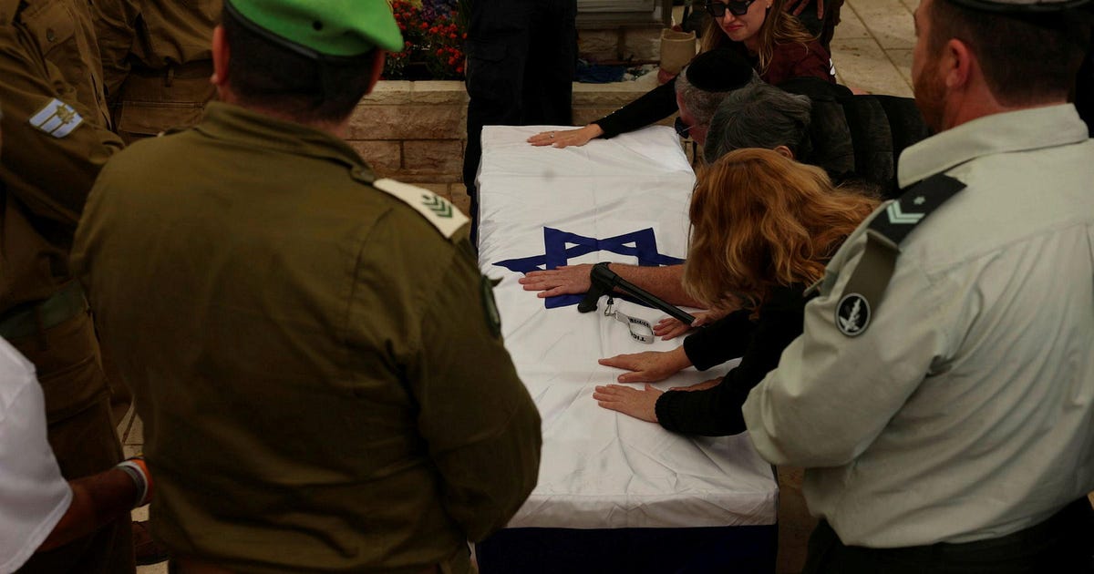 'I Don't Want a Hero for a Son': Israeli Soldiers Killed in Lebanon Laid to Rest - Haaretz