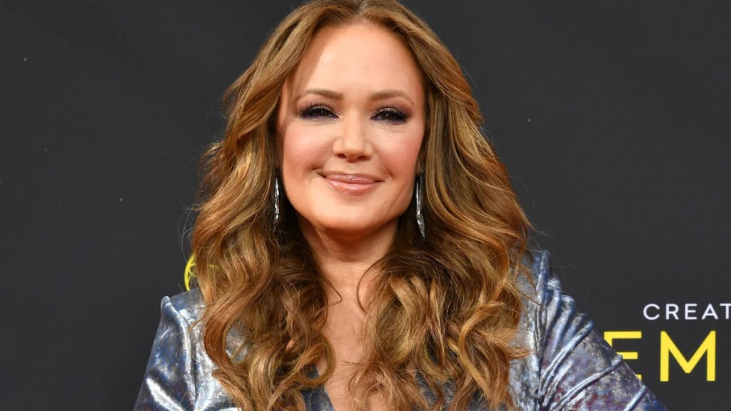 Leah Remini Condemns Scientology Run TikTok Challenge for ‘Unwittingly Helping’ the Church | Video