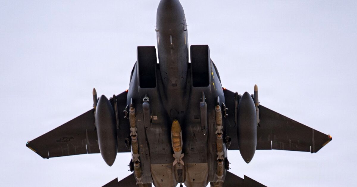 Iran targets Israel, Kuwait after Trump gives deadline for deal