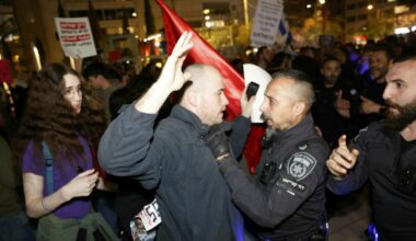 IDF sources: Police urged army officer to back anti-Iran war protest dispersal - Haaretz