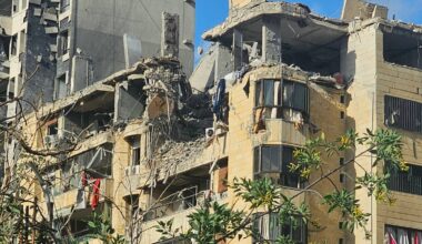 Israel renews Lebanon strikes and forces Syria border crossing closed