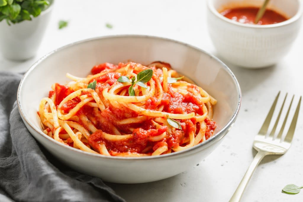 Pairing pasta with protein and veggies will make you feel full longer after your meal. Edalin – stock.adobe.com