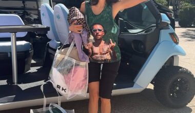 Kylie Jenner, Kourtney Kardashian Fashion