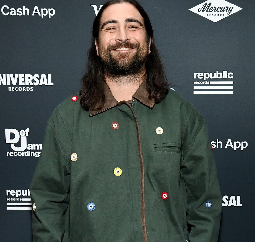 Noah Kahan Details “Complicated” Body Dysmorphia Struggles