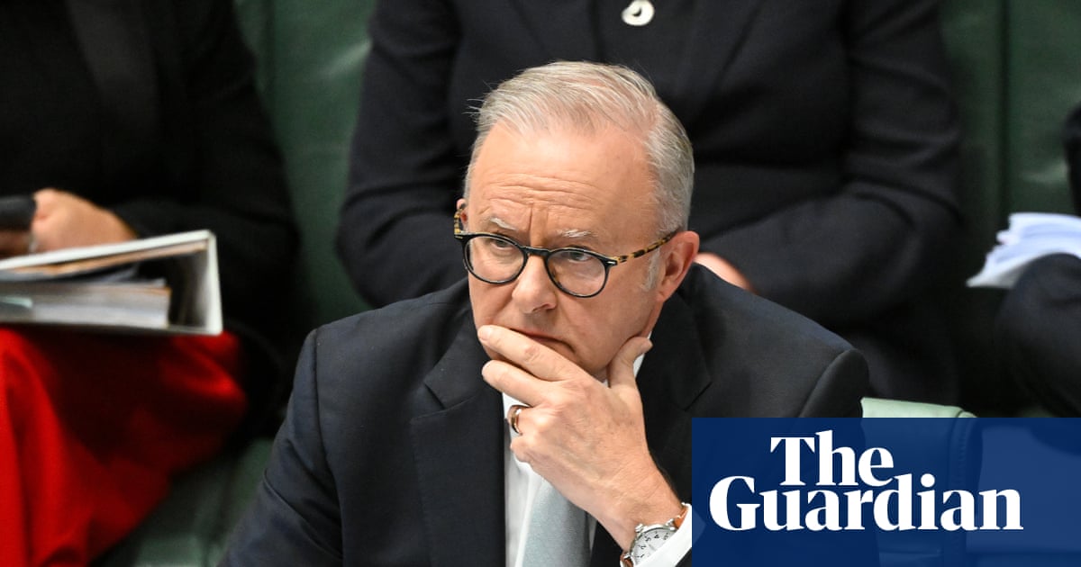 Albanese says Australia vulnerable before fuel crisis as he announces $1bn in new loans for struggling businesses | Anthony Albanese
