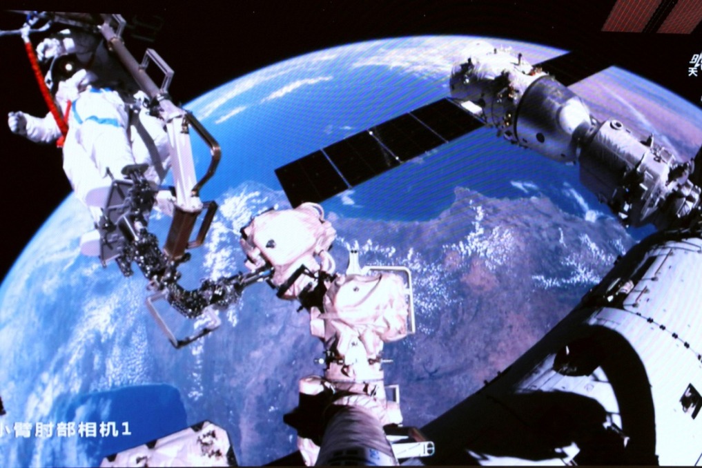 Shenzhou XXI crew complete third spacewalk