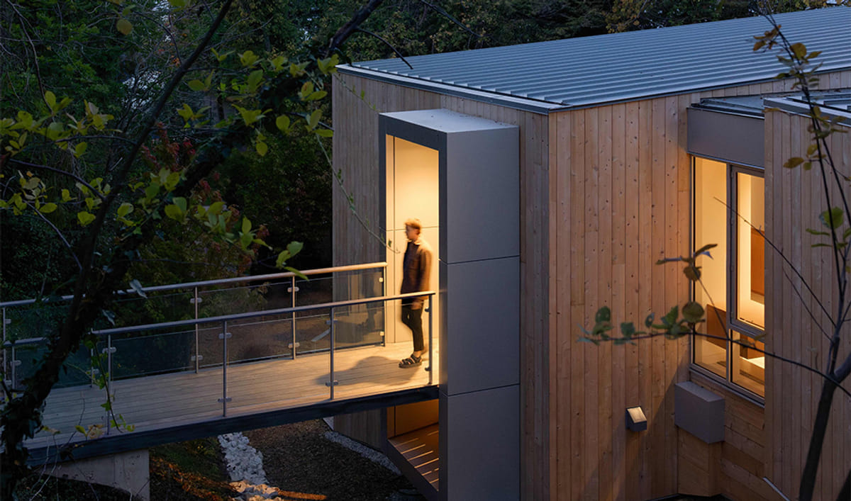 Omar Gandhi completes cedar-clad residence on Lake Huron | News