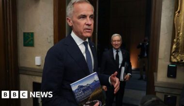 Canada's deficit lower than expected thanks to higher oil prices - BBC