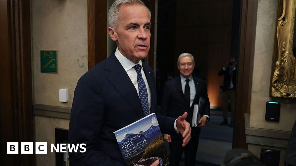 Canada's deficit lower than expected thanks to higher oil prices - BBC