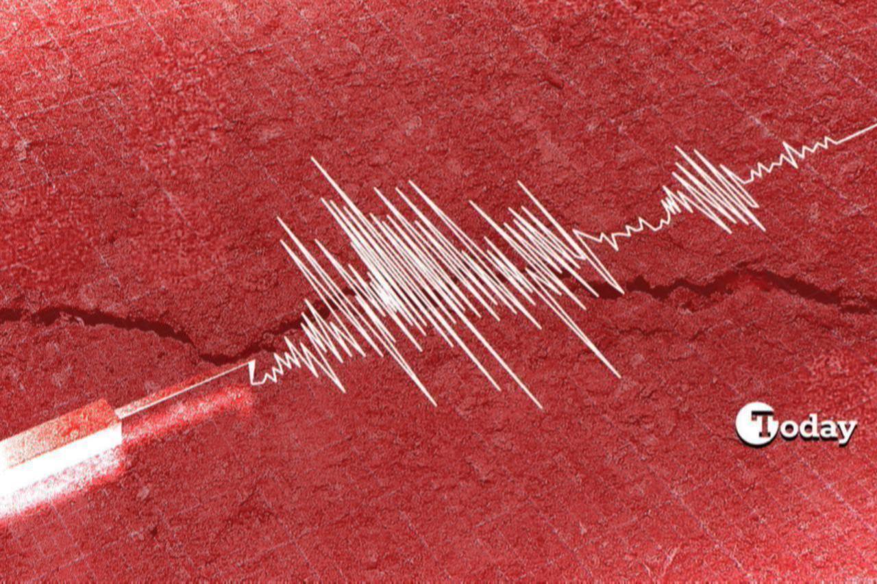 A digital illustration shows seismic activity with sharp waveform spikes, symbolizing an earthquake alert. (Collage prepared by Türkiye Today team)