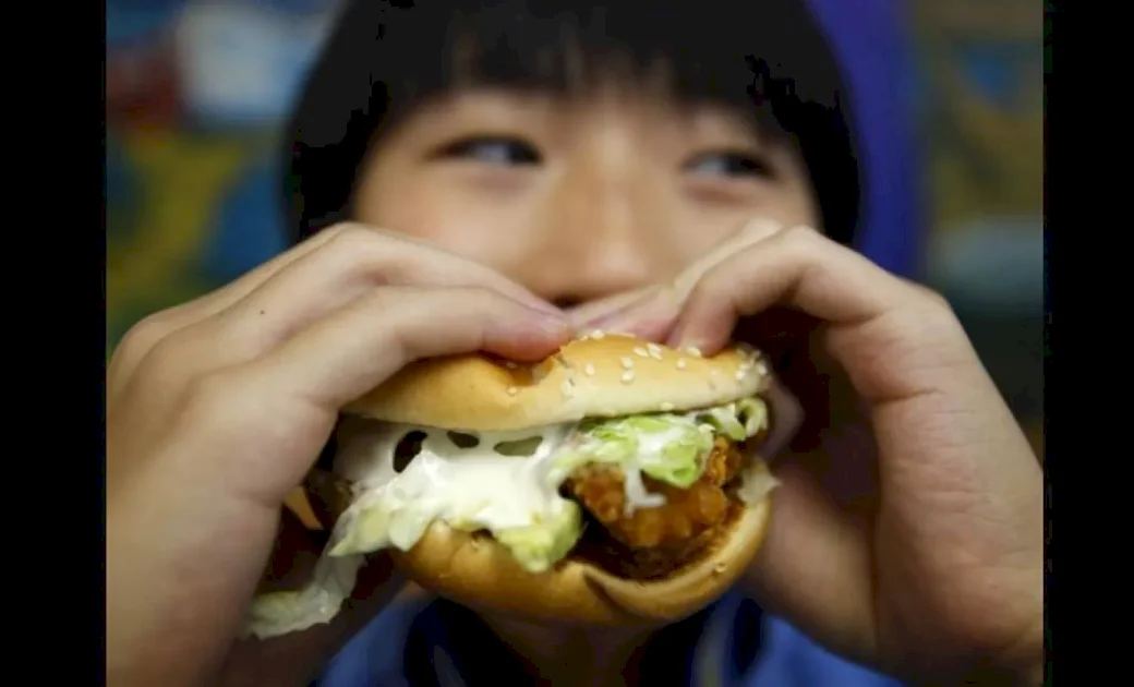 How to Stop Eating at Night? 11 Effective Ways to Gain Control