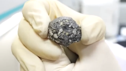 Chinese scientists discover new mineral from lunar meteorite - news.cgtn.com