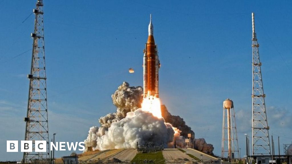 Artemis II's journey so far as it leaves Earth's orbit ... in 85 seconds