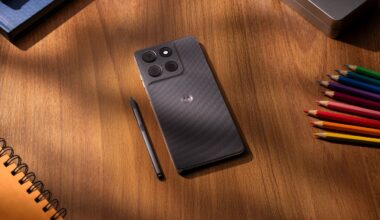 Moto G Stylus 2026 vs. Samsung Galaxy S26 Ultra: Two styluses, two price points