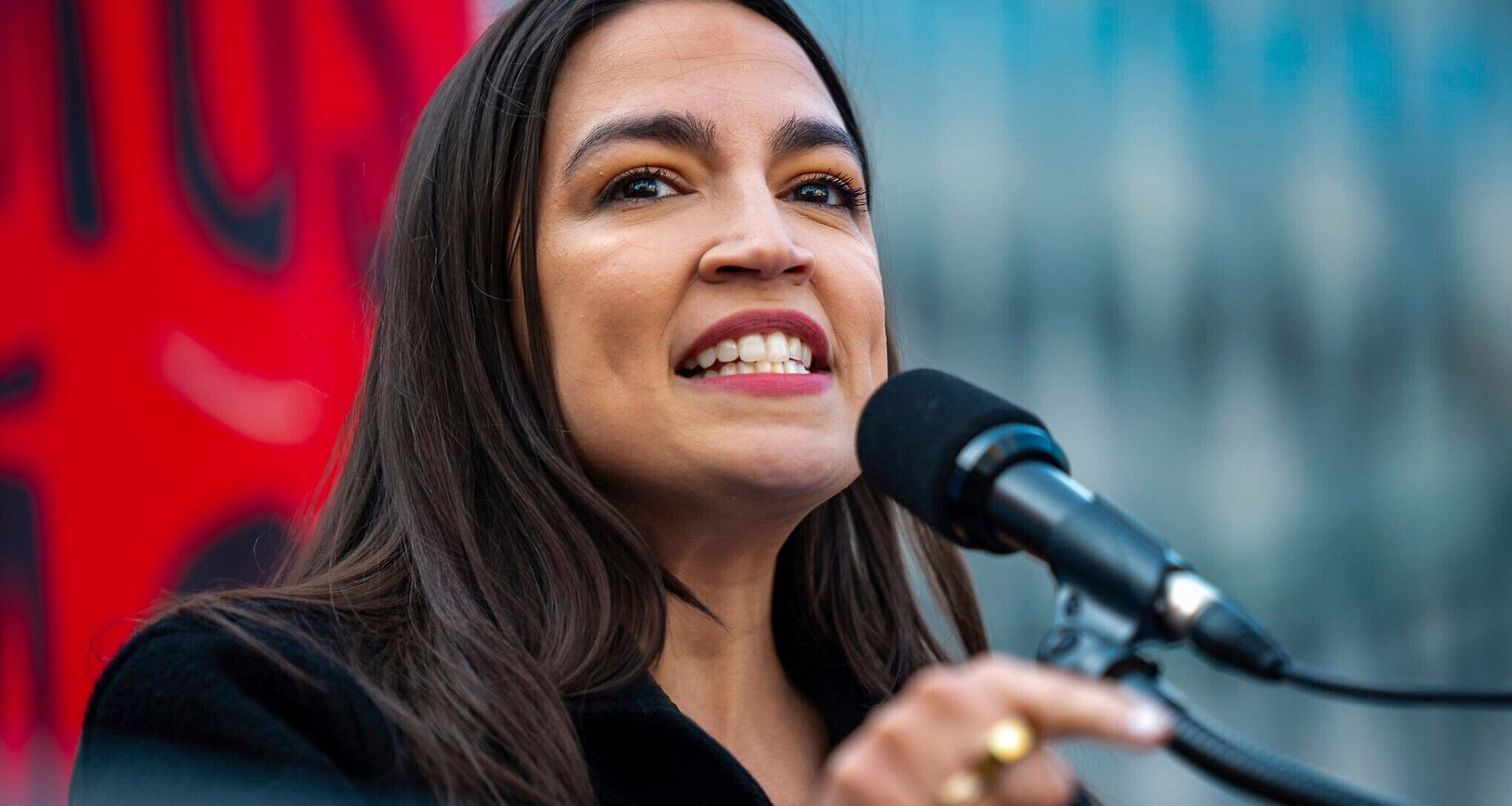 AOC reportedly signals opposition to all Israel aid, including defensive spending
