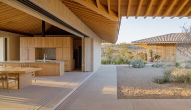 A Los Cabos Home Raises the Roof(s)