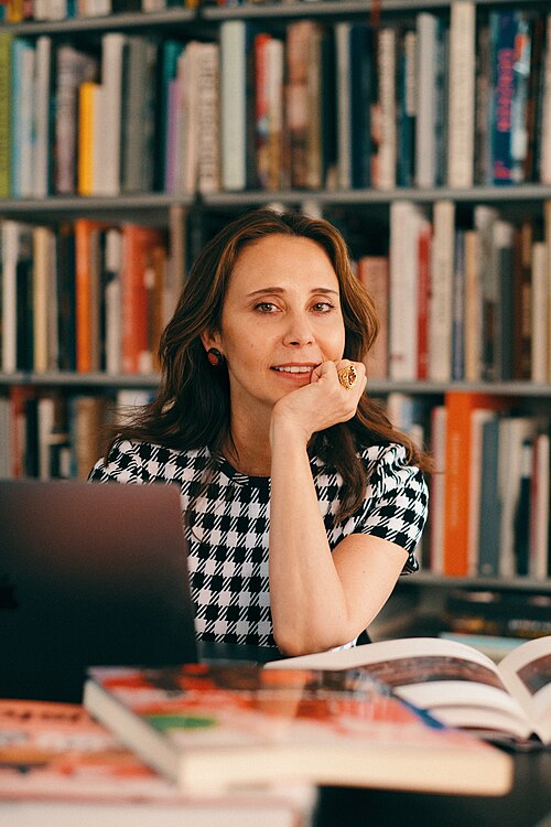 art advisor Emily tsingou