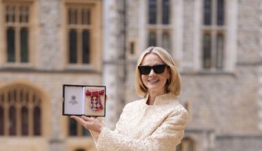 Carey Mulligan Just Introduced King Charles to Barrel-Leg Trousers