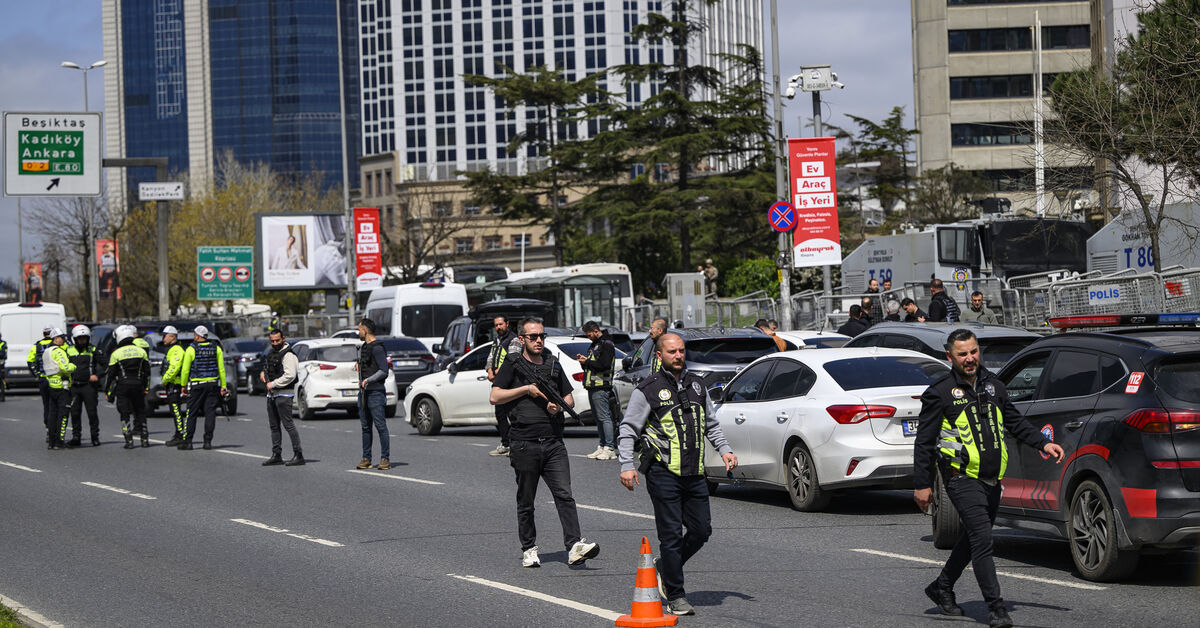 One gunman killed during attack near Israel’s consulate in Istanbul