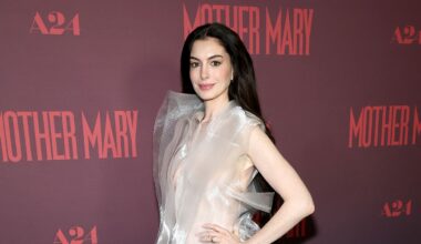 Anne Hathaway Takes a Blink-and-You’ll-Miss-It Approach to Naked Dressing