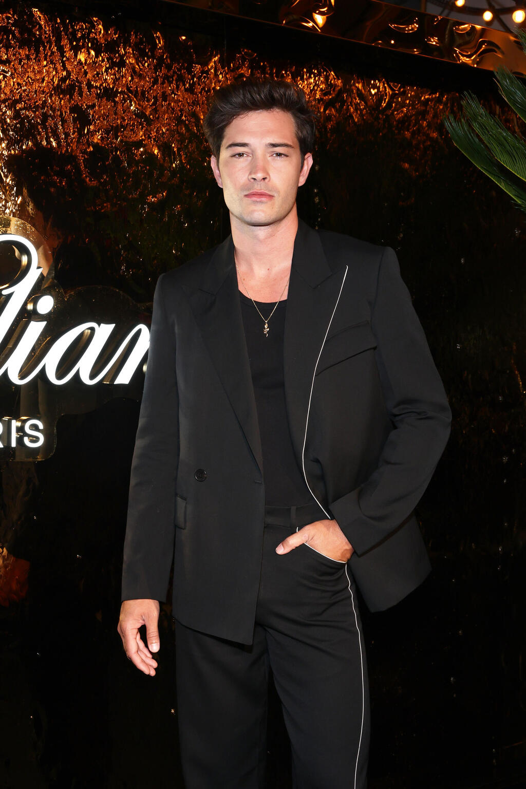 A defined jawline and hairless face: model Francisco Lachowski (Photo: Cindy Ord/Getty Images) פרנסיסקו לצ'ובסקי בפסטיבל קאן, 2024