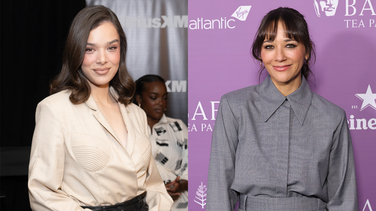 Hailee Steinfeld and Rashida Jones