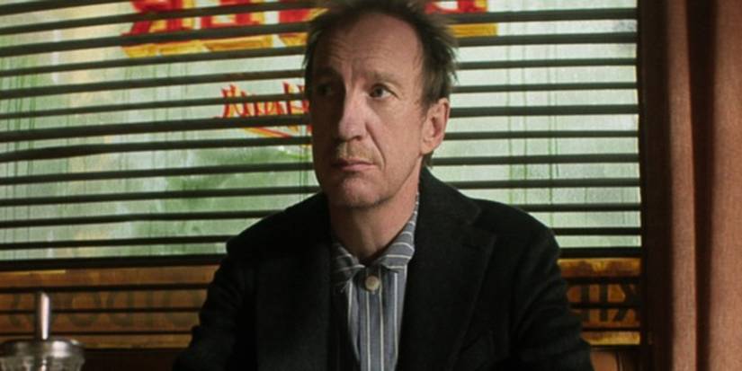 John Dee sits in The Diner in Sandman