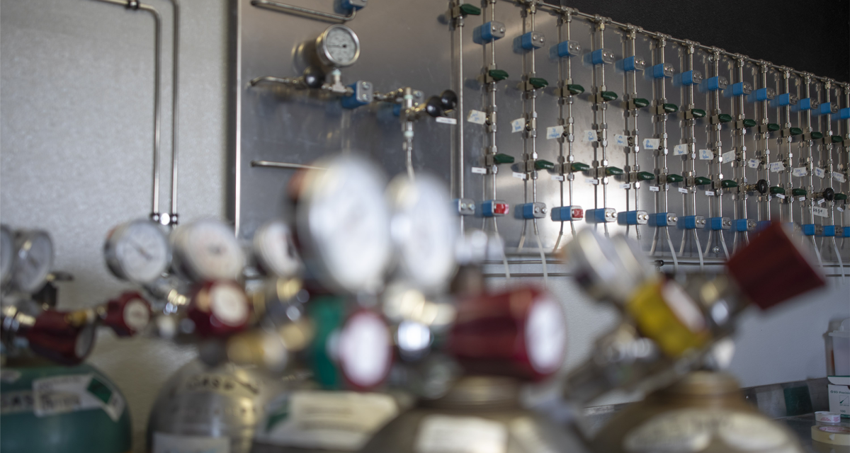 Iran Conflict Sparks Helium Shock, Threatens Global Chip Supply