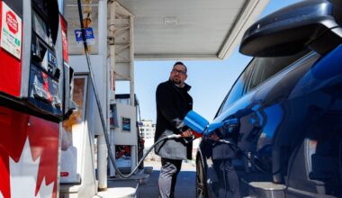 Canada’s inflation rate hits 2.4% in March as war fuels highest monthly gas-price increase on record