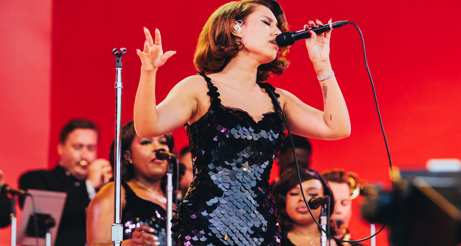 RAYE apologises to fans who bought her new album on vinyl as it's not the final mix