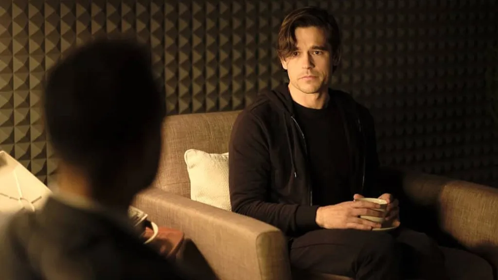 Quentin sitting down in The Magicians Season 4, Episode 13