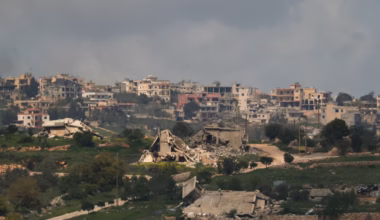 Israel agrees to 10-day Lebanon ceasefire