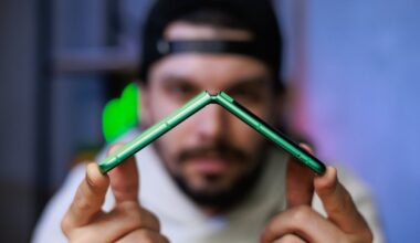 The affordable Motorola Razr (2025) foldable is now on sale with a super-valuable freebie included